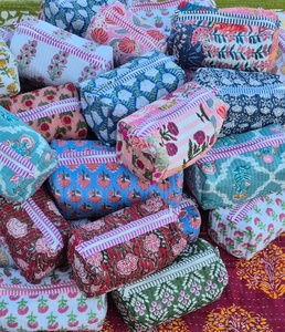 Hot Selling Vintage Large Cosmetic Bags Cotton Quilted Wash Bag Block Printed Handmade Toiletry Bag for Women - Product Image 1