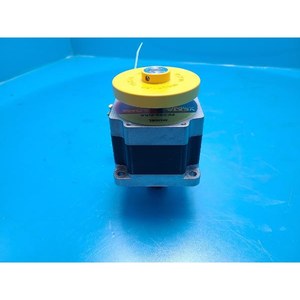 Motor paso a paso de 5 fases ORIENTAL MOTOR VEXTA PK596-NBA, usado como está, piezas de equipos semiconductores Legacy - Product Image 2