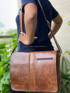 Sac à main unisexe en cuir Crunch Messenger pour ordinateur portable personnalisé utilisation de bureau sacs à bandoulière en cuir véritable - Product Image 2