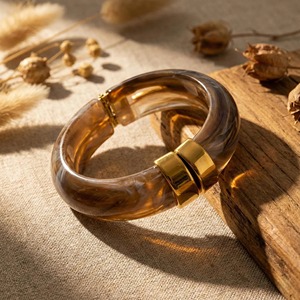 Bracelets en résine haut de gamme faits à la main, lisses, personnalisables, vente en gros directe usine - Product Image 4