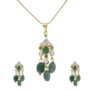 Collar y Pendientes de Moda en Verde Esmeralda, Joyería de Cristal Chapada en Oro, Estilo Étnico Indio para Novias y Fiestas, RAY FINE ORNATES - Product Image 1