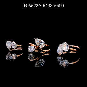 แหวนเพชรเพาะเลี้ยงในห้องปฏิบัติการ ทองคำชมพู 14k รับรองโดย IGI ทรงกลมและทรงหยดน้ำ เครื่องประดับชั้นดี ประกายเจิดจรัส ความงามนิรันดร์ คลาสสิก - Product Image 2