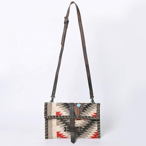 Pochette de couverture de selle en cuir de vache avec dragonne en cuir Vintage Western Boho Aztec Pattern New Style - Product Image 4