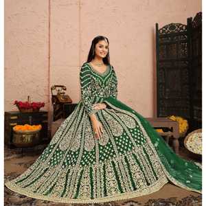 Vestido Anarkali de Diseño Artesanal con Pantalón y Dupatta, Corte en A, Cintura Imperio, para Fiestas - Product Image 2