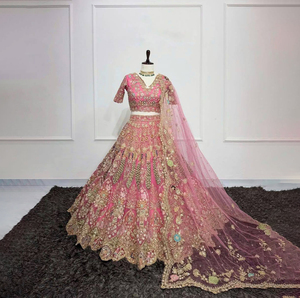 Lehenga Choli Rosa Tradicional de Diseño Indio, Cosido, Último Modelo para Novias, Bodas y Fiestas, de Organza, Corte Ajustado, Reversible para Verano e Invierno - Product Image 1
