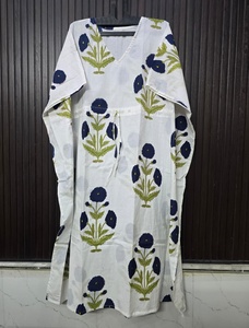 Robe en coton à imprimé floral pour femmes, col en v, manches courtes, longueur complète, vêtements de nuit décontractés, robe d'été - Product Image 3