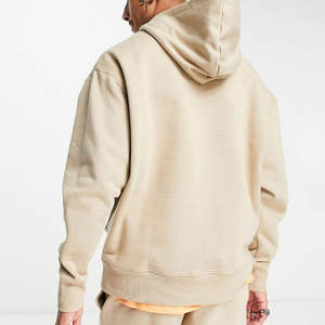 เสื้อฮู้ดดี้ผู้ชายลายพิมพ์ฟอยล์เมทัลลิก ดีไซน์ทันสมัย แรงบันดาลใจจากวัยรุ่น ลายพิมพ์สามมิติแบบดรอปอาร์ต - Product Image 2