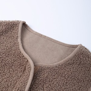 Chaleco sin mangas para mujer, forrado de lana sherpa, con bolsillos, cierre de cremallera, impermeable, cálido, reversible, de forro polar, para usar en capas - Product Image 4