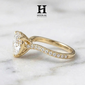 Bague de fiançailles de luxe en or jaune 14 carats avec diamant de laboratoire taille cœur et pavé, bague de mariage pour mariée, bijoux en gros - Product Image 3