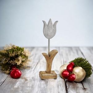 Pièce de décoration tulipe en métal en bois fabriquée à la main parfaite pour la décoration de maison de Style jardin de pièce maîtresse de table de printemps - Product Image 1