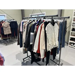 Pantalon de randonnée authentique coréen d'occasion Yoursup W-U-B-PT, sans hiver, 100 kg, en balles transparentes, export en gros de Corée du Sud - Product Image 3