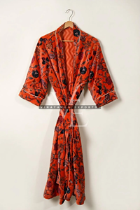 ชุดกิโมโนกำมะหยี่สีส้มไหม้ลายดอกไม้สุดหรูสำหรับผู้หญิง งานแฮนด์เมด ชุดคลุมลำลองสำหรับใส่ตอนเช้าช่วงฤดูร้อน คอวี - Product Image 5