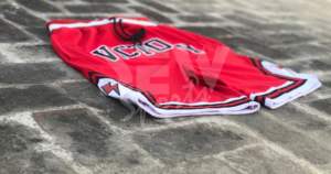 Pantalones Cortos de Baloncesto Deportivos de Secado Rápido 100% Poliéster al por Mayor, Unisex para Adultos, con Logotipo Personalizado, Manga Izquierda Transpirable - Product Image 3