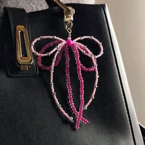 Llavero Moderno Hecho a Mano con Cuentas Bordadas, Llavero de Lujo Adornado con Cuentas para Mujer - Product Image 4