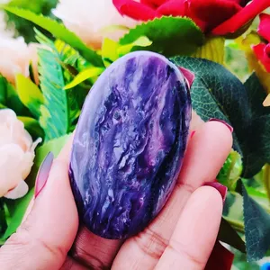 Chakralume Pierre de Palmier Ovale Rayée Naturelle en Charoïte Polie à la Main, Cristal Violet de Guérison, Pierre Précieuse pour Feng Shui, Méditation et Reiki - Product Image 4