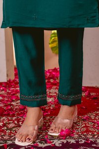 Ensemble pantalon droit en soie viscose de luxe avec broderie multi-fils et dupatta en soie Chanderi, vêtements ethniques indiens - Product Image 4