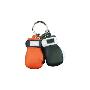 Llavero de Cuero con Logotipo Personalizado al por Mayor, Llavero de Alta Calidad con Diseño de Guantes de Boxeo, Color Personalizado - Product Image 1