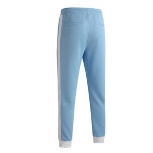 Conjunto deportivo cómodo y transpirable para hombre, ideal para ejercicio, correr, entrenamiento y uso diario. - Product Image 4