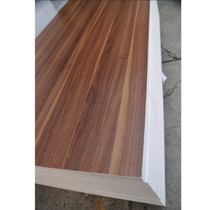 แผ่นพีวีซีพลาสติกน้ำหนักเบาลายไม้ตกแต่งผนังตกแต่งภายในบ้านผลิตจากเวียดนาม - Product Image 3