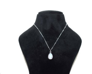 Collier minimaliste en argent 925 avec pendentif goutte d'eau en pierre naturelle, pour femme, à porter au quotidien - Product Image 3