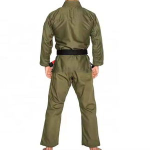 <span class=keywords><strong>Kimono</strong></span> de <span class=keywords><strong>karaté</strong></span> – Meilleur prix – Léger – Uniformes d'arts martiaux pour hommes et femmes – Logos personnalisés sur le devant – 100 % coton respirant - Product Image 5