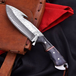 Nouvelle édition personnalisée, couteau de chasse et de dépecage à lame fixe pleine longueur en acier Damas, fait main, avec crochet à viande, ambidextre, manche en corne - Product Image 4