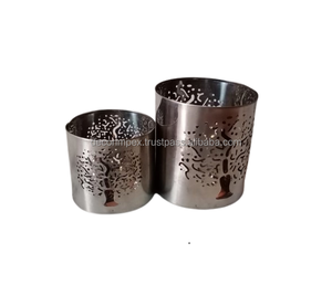 Votiva con cuerpo martillado y base ancha ideal para centros de mesa de Bodas de lujo y eventos formales de Decor IMPEX - Product Image 2