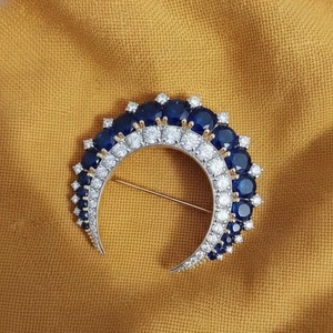 Broche Épingle Diamant Lune Croissante Saphir Bleu Style Victorien Plaqué Or 14K Argent Certifié Mariage Céleste 6-7CT Femme - Product Image 4