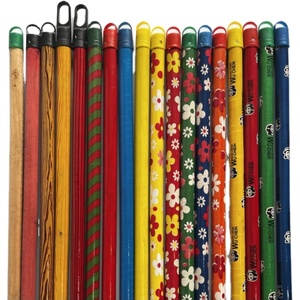 Vente en gros de balais enduits de fleurs en PVC Panda Best-seller Bâton de balais et pelles à poussière de 120cm de haute qualité best-seller - Product Image 1