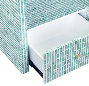 Meubles de chambre à coucher modernes et luxueux, dotés d'une coque verticale en briques vert menthe incrustées, et d'une table de chevet Capiz avec tiroir inférieur et ouvert. - Product Image 4
