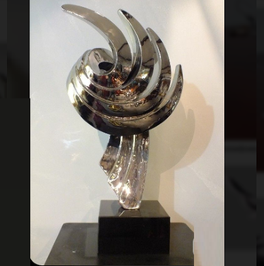 Escultura Plateada Hecha a Mano, Decoración para el Hogar de Tamaño Mediano, Adorno de Diseño Contemporáneo y Duradero para Mesa - Product Image 6