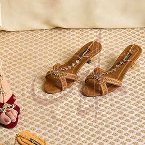 Sandalias de Tacón Antideslizantes de Primera Calidad para Mujer con Suela de Cuero Genuino y Parte Superior de Terciopelo - Diseño de Moda - Gran Venta - Product Image 5