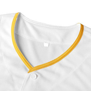 Camiseta de béisbol activa, tejido de secado rápido, diseño transpirable, corte atlético, perfecta para practicar deportes y uso casual. - Product Image 3