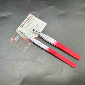 Pinzas para Pestañas de Dos Tonos Rojo y Blanco, Probadas a Mano, de Acero Sostenible, con Logotipo Personalizado, 90/65 Grados, Punta Sin Fibra - Product Image 6