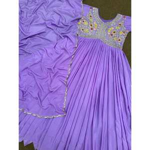 Fancy Aliya Cut Vestido de noche con lentejuelas bordadas Trabajo Incluye Dupatta - Product Image 1