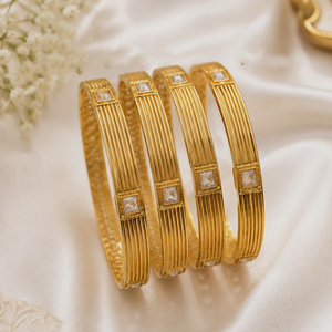 Ensemble de bracelets ethniques en or plaqué or avec perles d'eau douce et pierres de cristal pour femmes, idéal pour mariage, fiançailles, fête, cadeau - Product Image 1