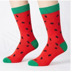 Chaussettes ras du cou imprimées pastèque, motif à pois rouges et verts, respirantes, tricotées pour adultes, pour l'été et les tenues décontractées - Product Image 3
