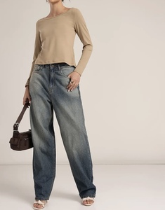 T-shirt femme en tissu premium, manches courtes, coupe slim, crop top pour adolescentes et femmes, haute qualité, basique mais au look élégant. - Product Image 4