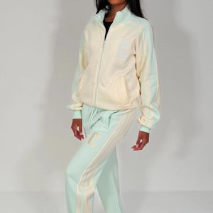 Custom Outfits Manufacturer Cotton Tracksuit Set Two Piece <b>Cropped</b> <b>Zip</b> <b>up</b> Hoodie and Sweatpants Set Sports Tracksuits for Women - Product Image 1
