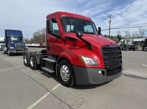 Very Clean Used 2020 <b>Freightliners</b> Cascadias 116 Sleeper Semi <b>Truck</b> 60 Integral Sleeper 450HP Automatic - Product Image 6