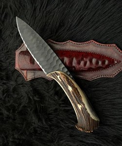 Cuchillo utilitario Drop Point con hoja de acero de espalda recta, grosor de 0.5mm, longitud total de 6.7in, mango de asta de ciervo, garantía de 3 años - Product Image 3