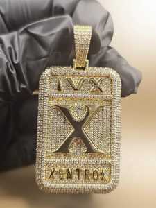 จี้เพชรโมอิสซาไนต์ทรงสี่เหลี่ยมแบบกำหนดเอง ชุบทองคำขาว 925 จี้ฮิปฮอป จี้เพชรโมอิสซาไนต์ VVS แบบกำหนดเองพร้อมตัวอักษรชื่อ - Product Image 3