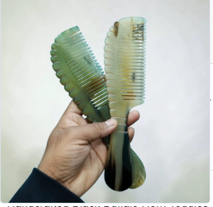 Premium Handmade Ox Horn <b>Hair</b> <b>Comb</b> Natural Anti-Static <b>Hair</b> Care <b>Comb</b> for Smooth Styling at Wholesale Price - Product Image 5