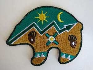 Grandes écussons brodés faits main pour le dos de veste, à thermocoller, motif dragon avec points de broderie, fabriqués par Triotake Industry - Product Image 2