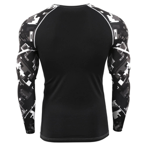 เสื้อฟิตเนส OEM สำหรับทุกเพศ ผลิตตามสั่ง เสื้อรัดกล้ามเนื้อสำหรับ BJJ MMA ระบายอากาศได้ดี แห้งเร็ว คุณภาพพรีเมียม เสื้อรัดกล้ามเนื้อสำหรับออกกำลังกาย - Product Image 4
