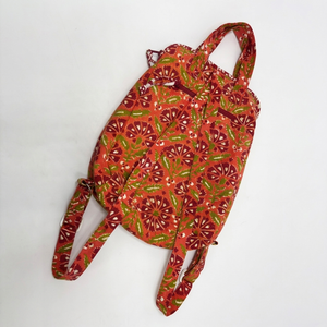 Mochilas acolchadas hechas a mano para viajes y estilo de vida, diseños personalizados OEM, exportaciones al por mayor a nivel mundial. - Product Image 1