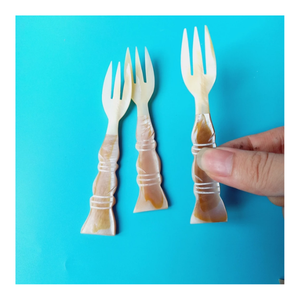 Cuchara de Concha Premium Hecha a Mano, Vajilla de Perlas, Ligera, Duradera, Desechable, para Hostelería y Servicio de Alimentos en Eventos - Product Image 3