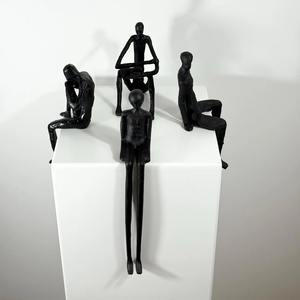 Ensemble de 4 figurines décoratives noires pour hommes, objets décoratifs de table, idéal pour la maison, le bureau, le salon, comme accent de bureau et idée cadeau. - Product Image 5