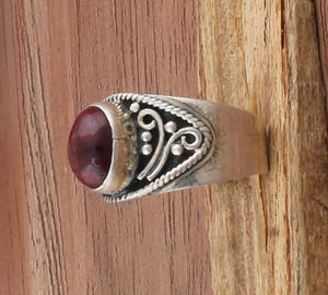 Anillo con Bisel de Jaspe Rojo, Plata de Ley 925, Joyería Artesanal con Piedra Preciosa Natural, Anillo Delicado Unisex para Regalo de Boda o Fiesta - Product Image 3