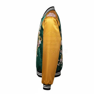 เสื้อแจ็คเก็ตซูกะจังผู้ชายสไตล์ฤดูหนาว งานปักทันสมัย ผลิตแบบ OEM ขายส่ง ผ้าซาตินเนื้อนุ่ม น้ำหนักเบา แฟชั่นเสื้อคลุม - Product Image 3